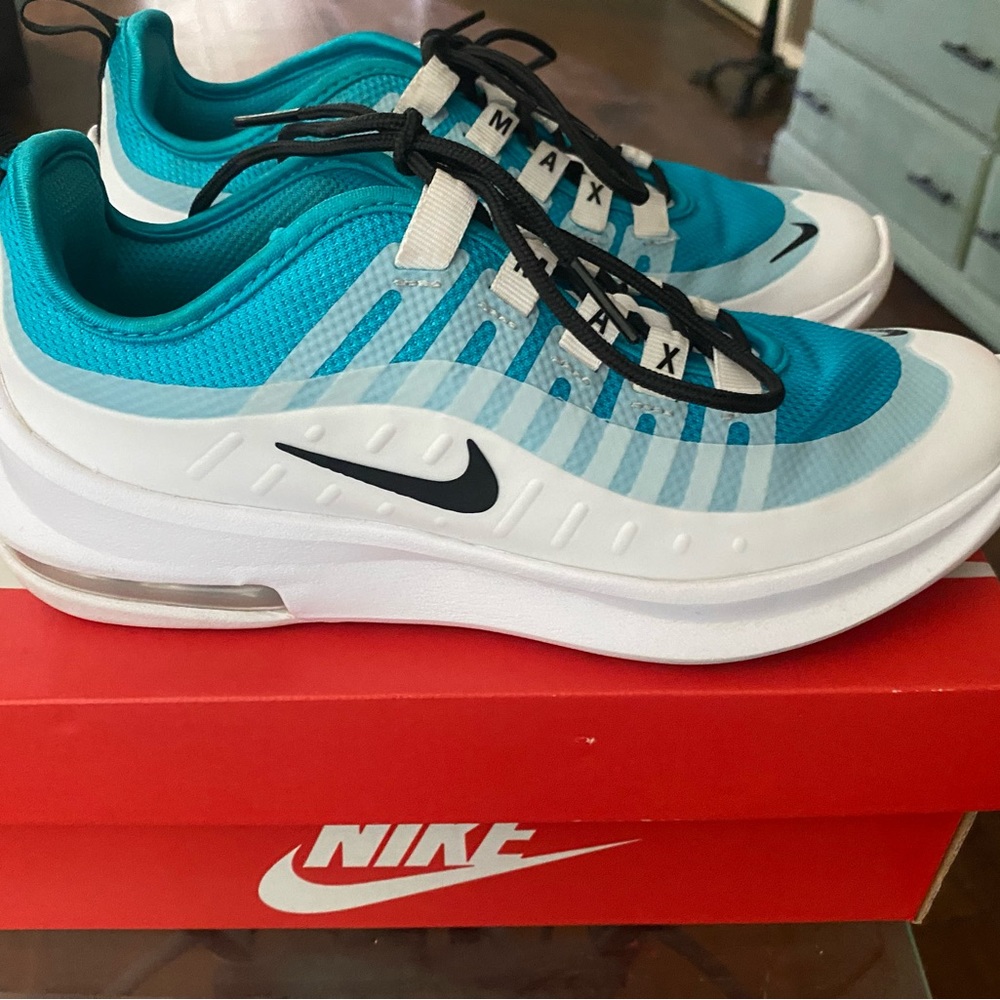 Nike Air Max Size 4Y